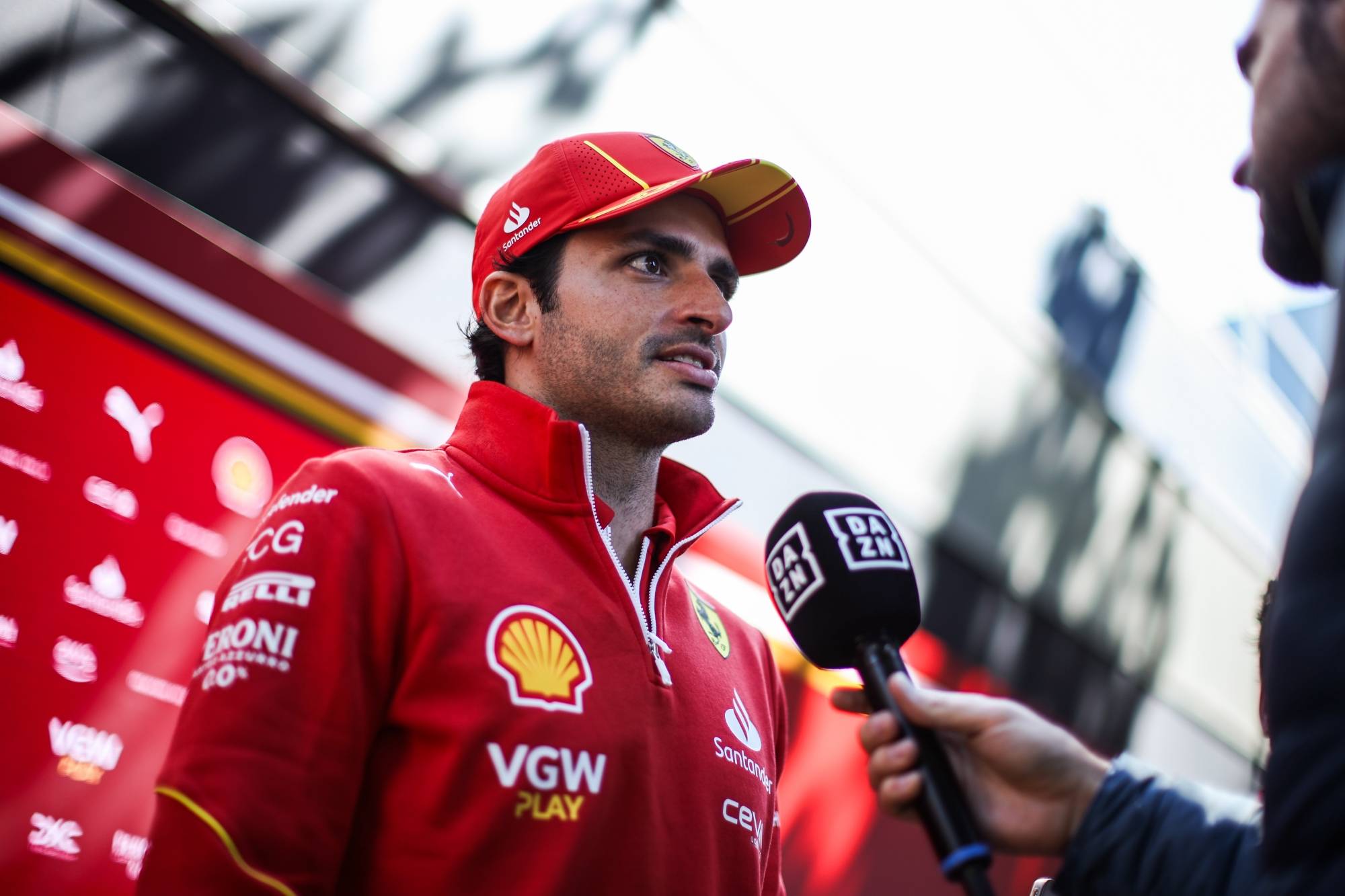 威廉姆斯逆转哈斯车队,汉密尔顿点燃赛场 威廉姆斯逆转哈斯车队,汉密尔顿点燃赛场