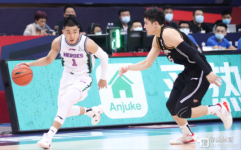 浙江队轻取公牛，陶汉林带队取胜