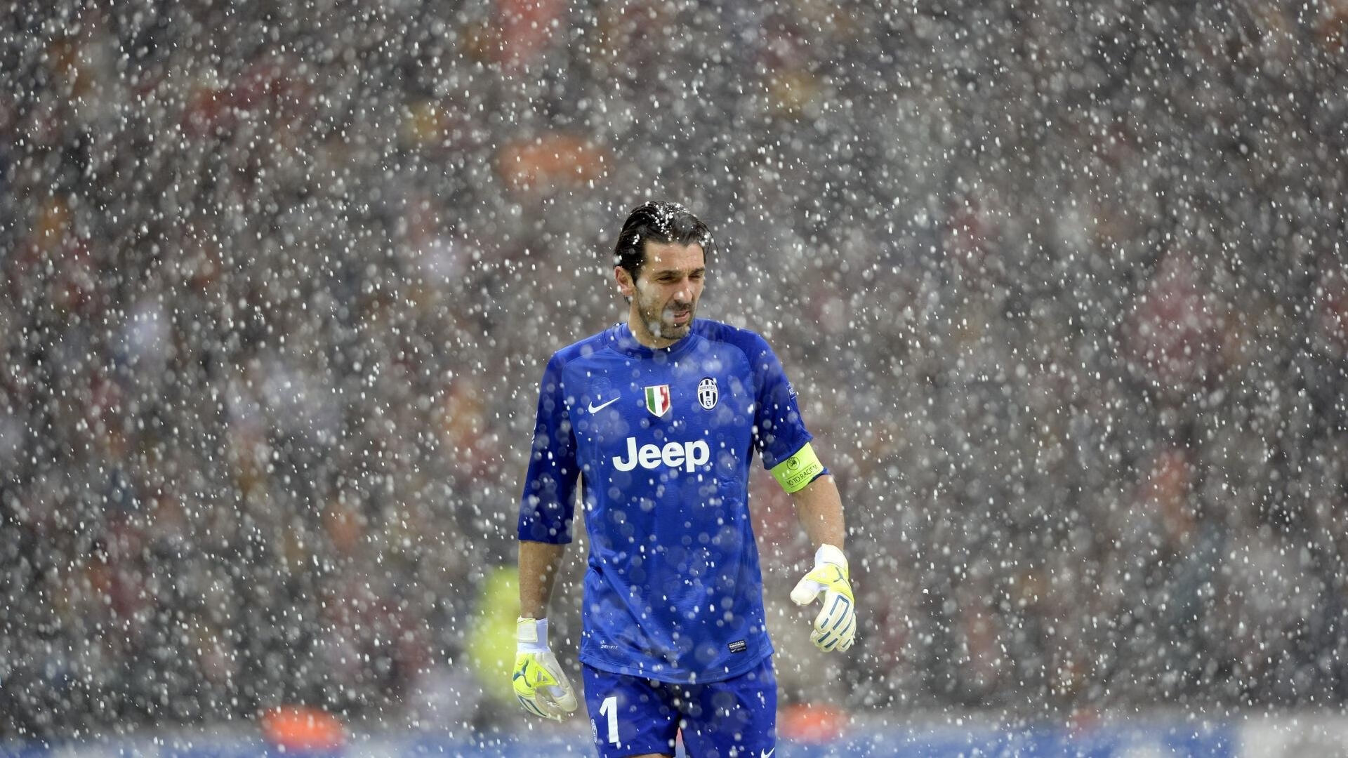 马赛冲垮尤文,特奥在世界排名争夺战中接管比赛