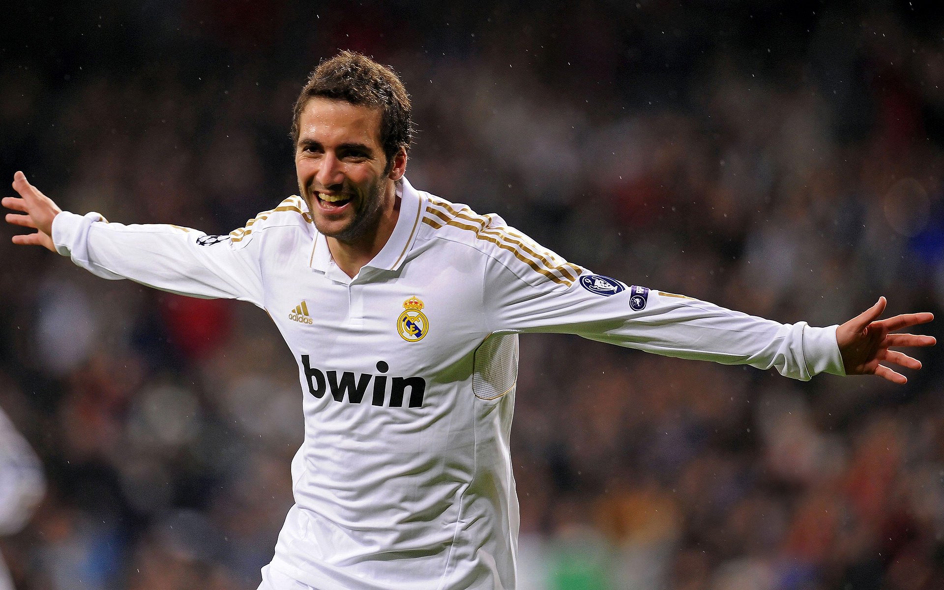 若日尼奥的无声交响，当威尔士的群山回响德意志战车的叹息