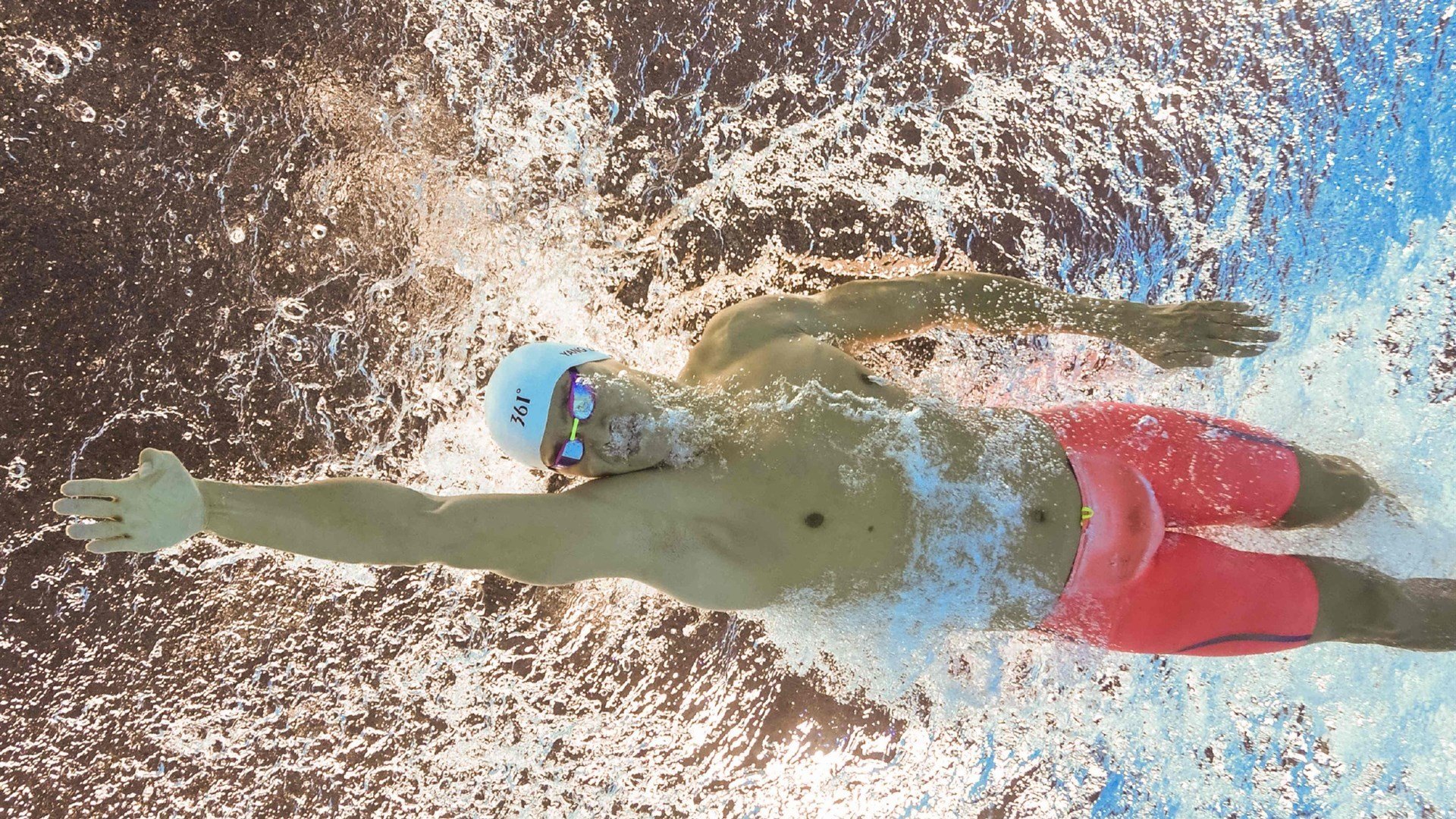 伦纳德爆发背后，雷霆式突围与广东队的东方智慧