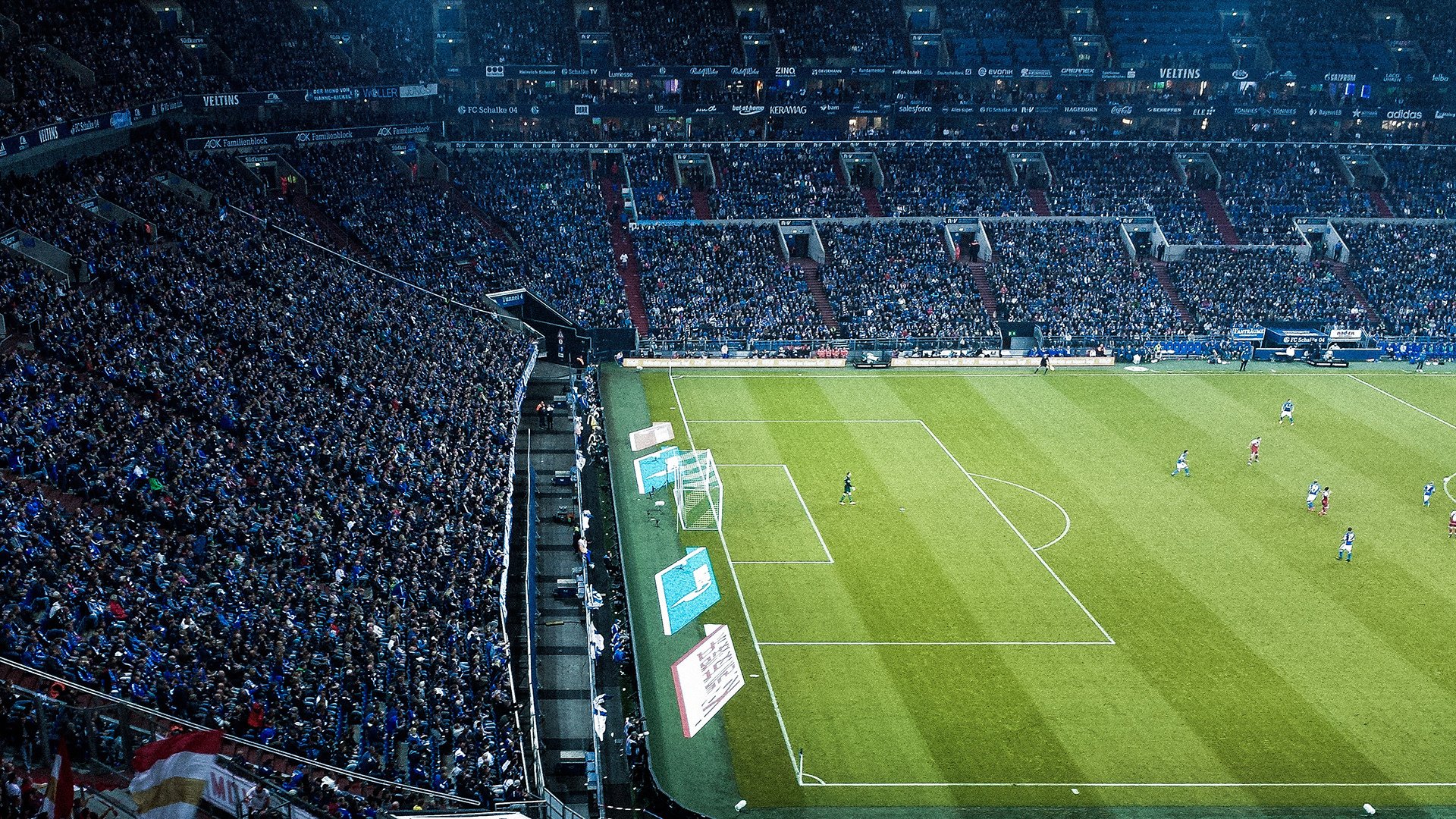 开云APP-柏林之夜，日耳曼战车碾过非洲黑星，贝林厄姆领衔，德国2-1力克加纳